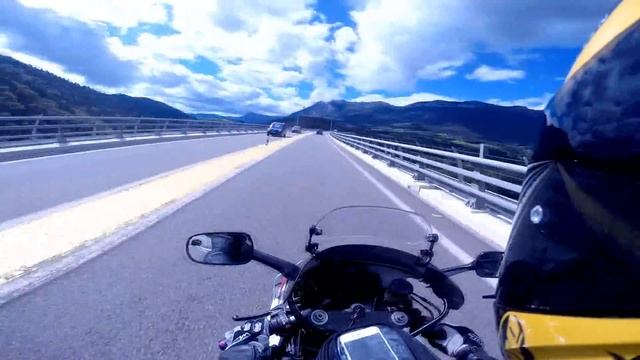 Honda CBR 400 RR Tour de France смотреть онлайн