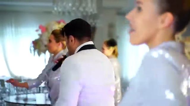 Армен Акопян (Русско Армянский ведущий, шоумен, тамада, Певец Show Time)