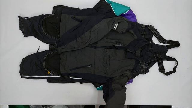 24187 Мото одежда микс MOTO CLOTHING (extra) 4 пак 50кг. по 10.3€/кг. 34шт. смотреть онлайн
