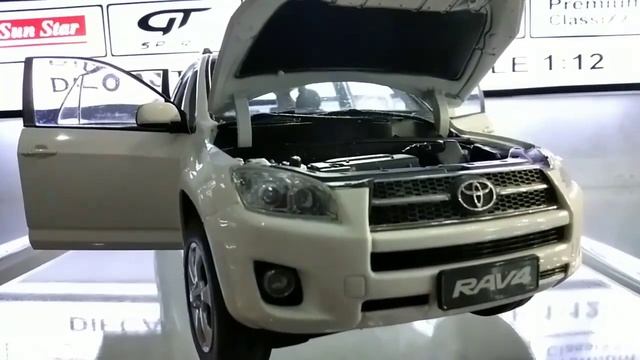 Toyota RAV4 skala 1:18 merk paudi смотреть онлайн