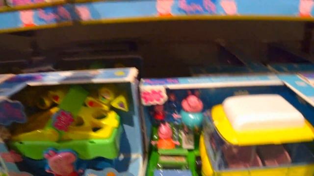 Куда пропала Катя? в магазине игрушек Hamleys новое видео на канале Sweet Katy