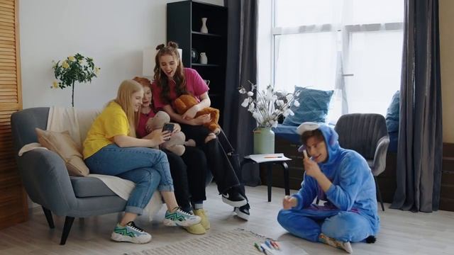 ДАНЯ Стал РЕБЕНКОМ на 24 Часа! ЧЕЛЛЕНДЖ с Аленой Шиповской Рививи смотреть онлайн