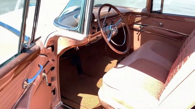 1955 Ford Fairlane Crown Victoria смотреть онлайн