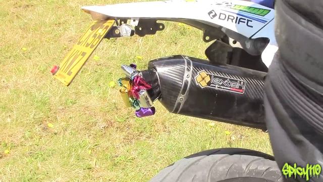 Best Motorcycle Mod ever! The Exhaust Squid! смотреть онлайн