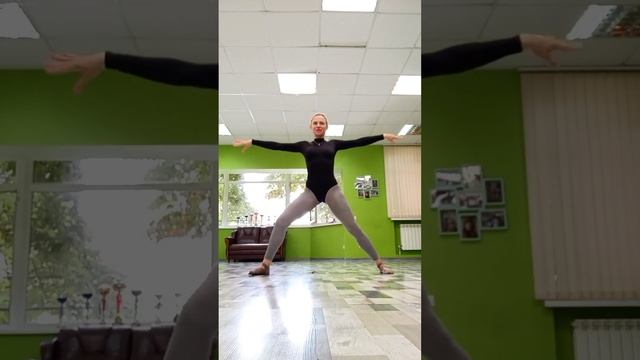 Разминка | Растяжка | Упражнения #training #dancer #тренировка смотреть онлайн