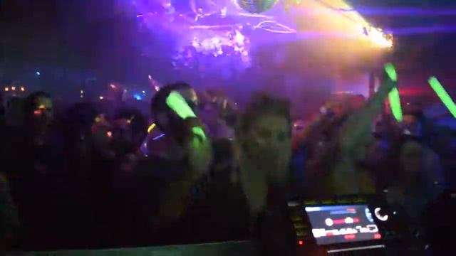 Etwas @ New Guernica // Eat The Beat // 2019 смотреть онлайн