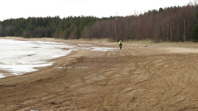 Kawasaki KX250F (2015) Full trottle start. Старт в полный газ до отсечки. смотреть онлайн