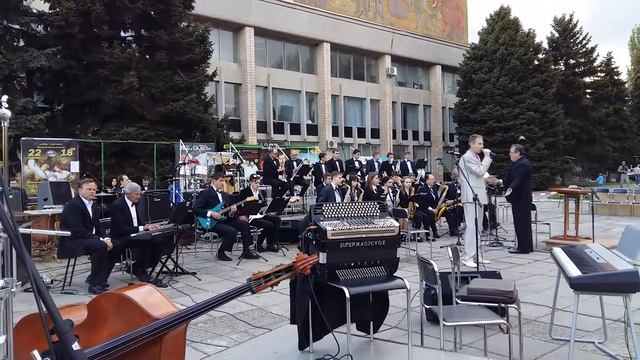2 ДЖАЗ БЕНД руководитель Михаил Полторак 08 05 2015 год солист Олег Кедис смотреть онлайн