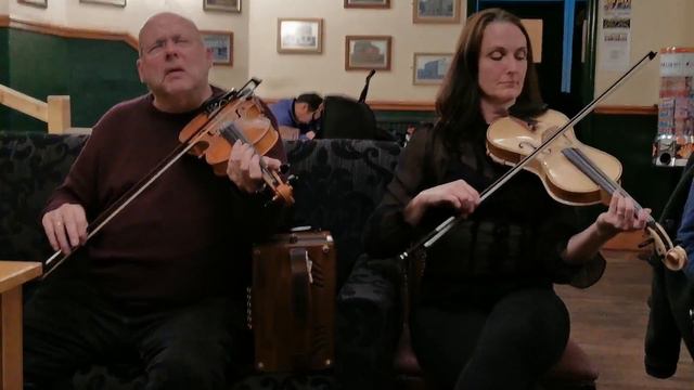 'Song of Childhood' by John Dengate. Doug Jenner & Nancy Kerr смотреть онлайн