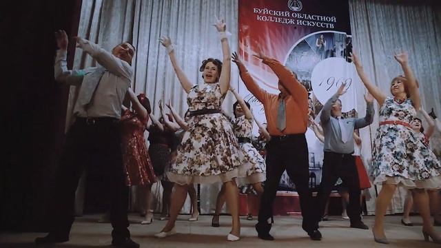 Поздравление от родителей на "Последний звонок" 11"А", школа 2, г.Буй,2022г. смотреть онлайн