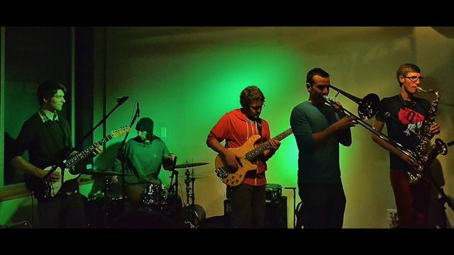 "Green Screen" LIVE - Medicinal Groove смотреть онлайн