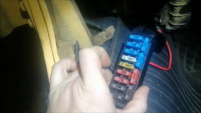Ставлю на луаз флажковый блок предохранителей смотреть онлайн