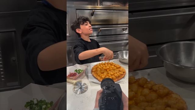 Hardest Working Pizza Chef смотреть онлайн