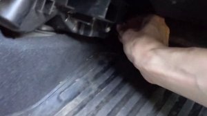 Замена фильтра салона LADA Largus Cross(2)