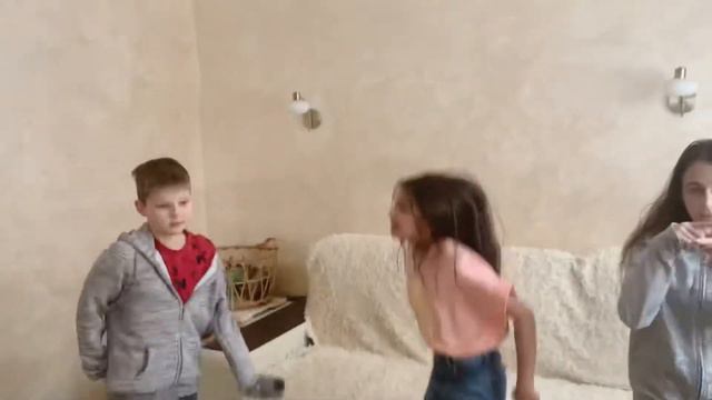 Сафарова Мирослава. Юность смотреть онлайн