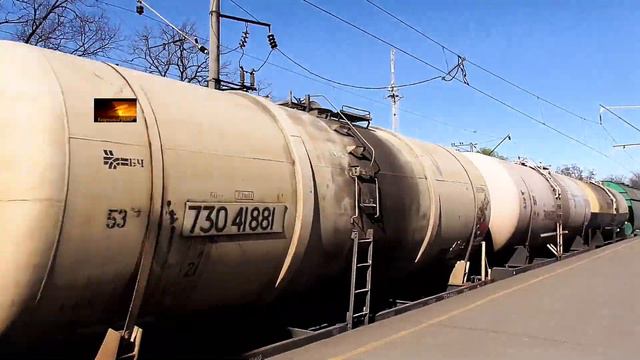 ВЛ80Т-1454 с грузовым поездом смотреть онлайн