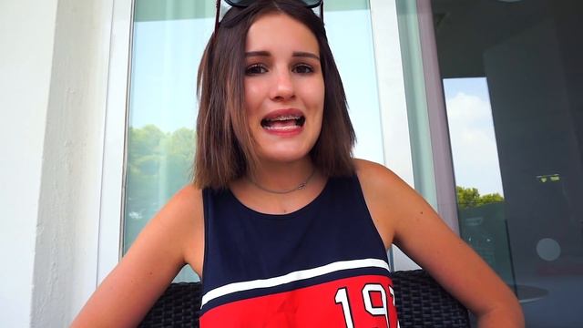 ЗЛАЯ СТАРУХА НА ОТДЫХЕ! ЧТО ЗА ПОВЕДЕНИЕ? смотреть онлайн