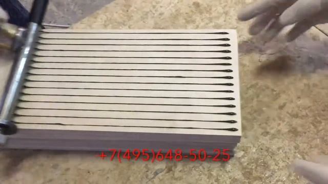 Производство инженерной доски, нанесение ПУР клея. Полиуретановый клей для дерева. смотреть онлайн