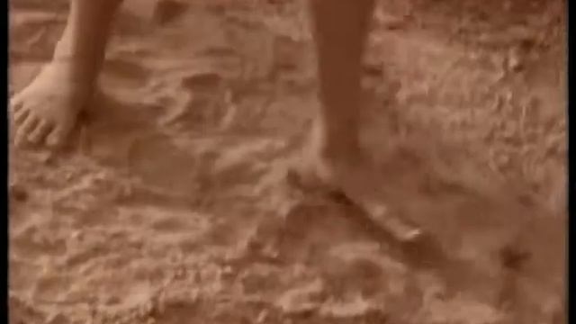 Elton John You Gotta Love Someone смотреть онлайн