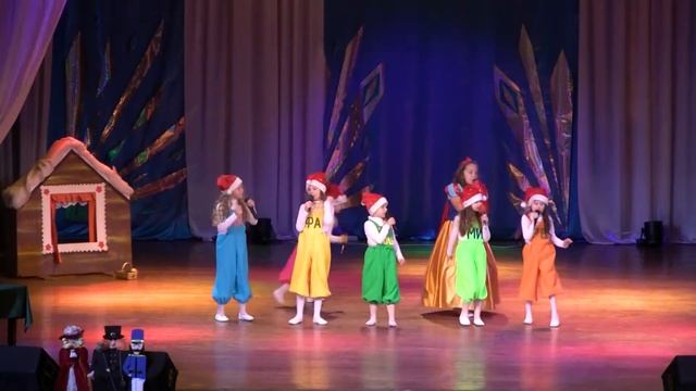 Новогоднее представление "Зимняя сказка" 26.12.2015 смотреть онлайн