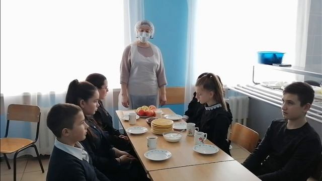 Пачат (блины) - любимое блюдо мамолаевских детишек смотреть онлайн