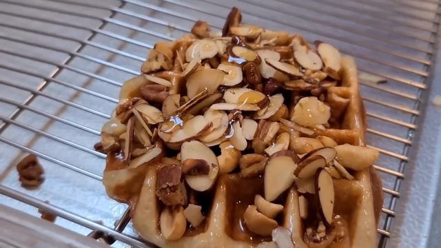 TOP10, Delicious Korean Waffles - Korean Street Food