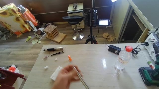 Не выбрасывайте тубус от губной помады смотреть онлайн