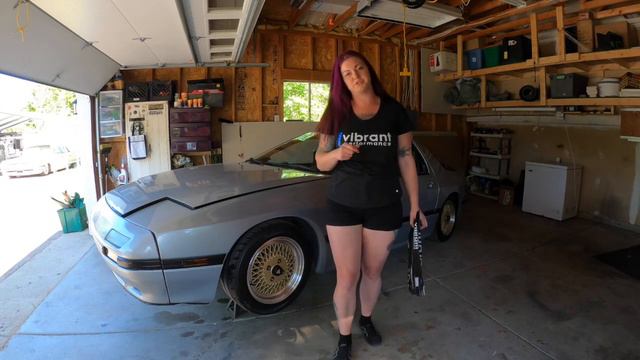 Turbo Tara installs a new oil cooler in her Mazda RX7 FC смотреть онлайн