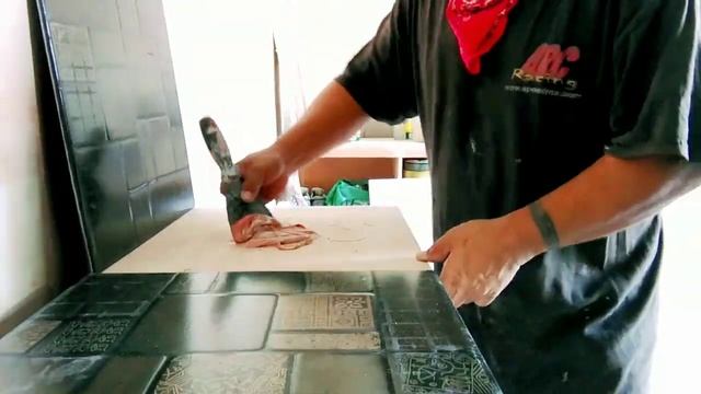 Panu maglagay Ng tiles gamit Ang epoxy sa top Ng cabinet смотреть онлайн