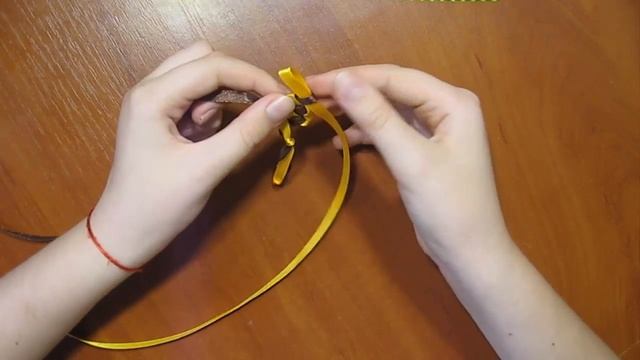 мастер класс Браслет из атласных лент. Поделки из атласных лент. Сувениры украшения DIY/ смотреть онлайн