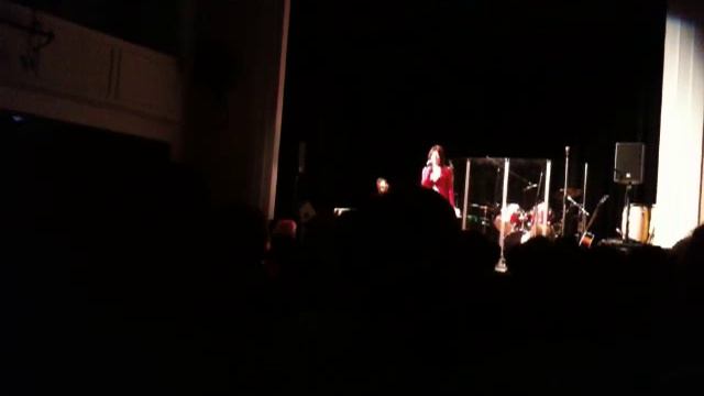 Sara Larsson sjunger Gabriellas Sång смотреть онлайн