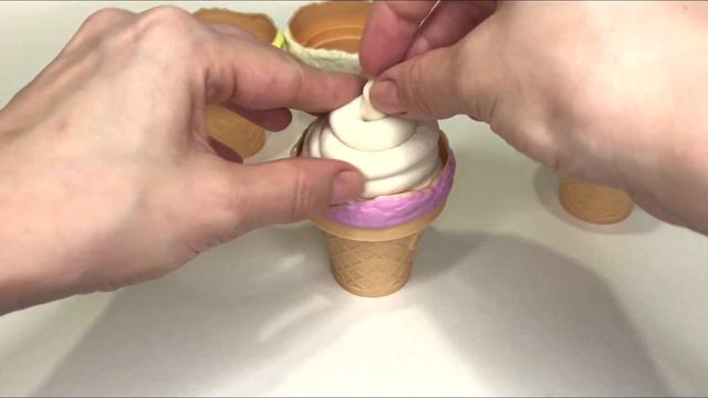 Лепим забавное мороженое с формами Play Doh.Учим цвета. смотреть онлайн