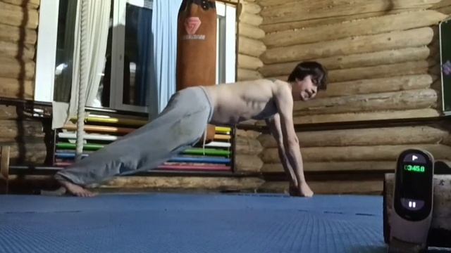 Планка на кулаках 4 минуты 30 сек смотреть онлайн