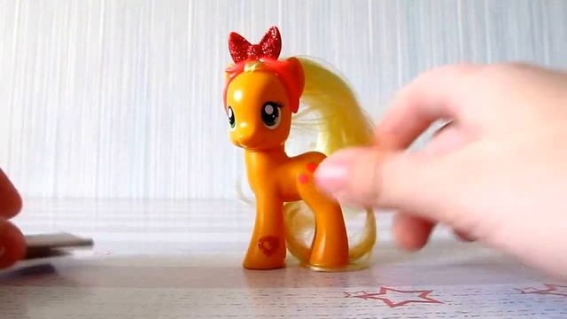 My Little Pony Распаковываем пони Эпплджек Unpacking Pony Applejack