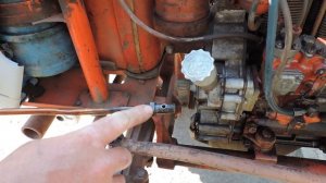 Где подсасывает воздух топливная система трактора Т-25