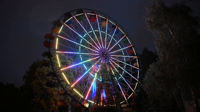 LED подсветка и иллюминация малого колеса обозрения Измайловский парк смотреть онлайн