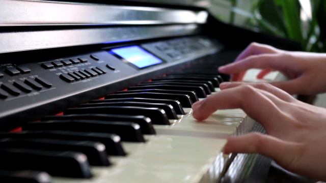 Ludovico Einaudi - Oltremare (half Piano Cover) смотреть онлайн