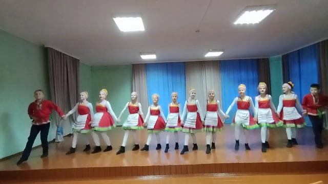 Белорусский танец "Бульба", "Полесские задоринки" (2 "Б" кл.), руководитель Бут-Гусаим С.С. смотреть онлайн