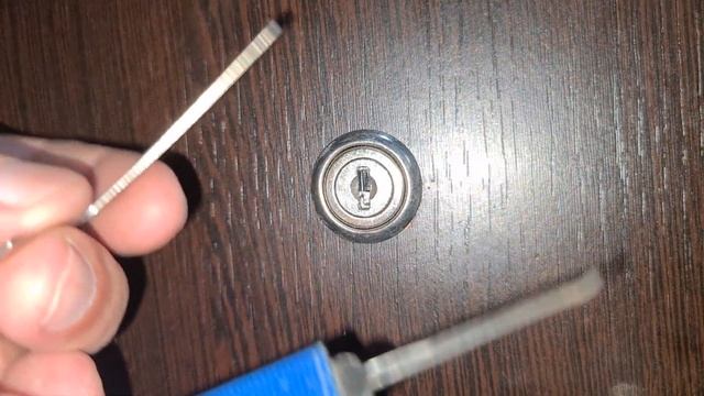 Вскрытие мебельного замка смотреть онлайн