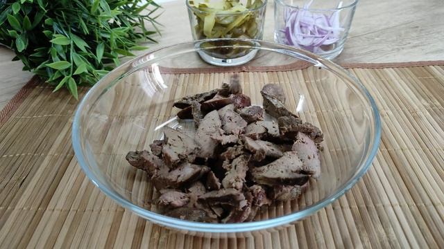 Салат из куриной печени! Попробуйте приготовить! смотреть онлайн