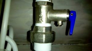 Как слить воду с накопительного водонагревателя (бойлера).