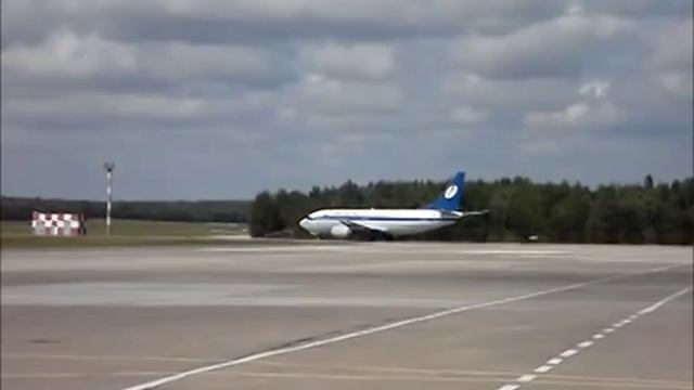 взлет Belavia B737-300 из Минск 2 в Рим смотреть онлайн