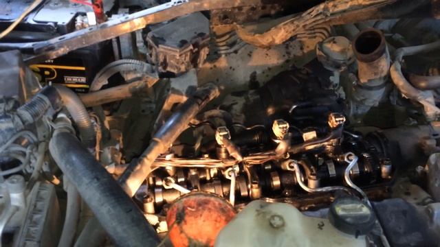 часть 8 Тойота RAV4 Дизель сборка верхней части мотора . смотреть онлайн
