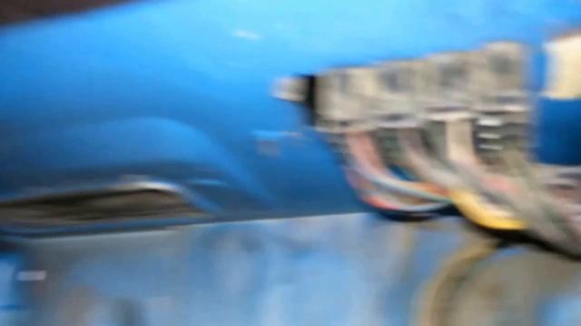 Устанавливаем дневные ходовые огни и дополнительные фары основного света смотреть онлайн