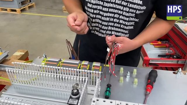 Tom, unser neuer Azubi 2021 смотреть онлайн