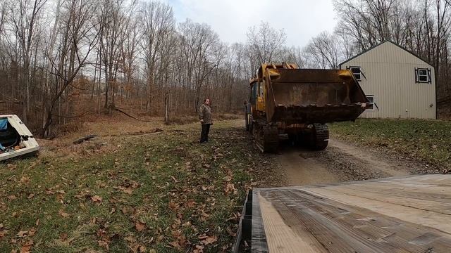 Recovery mission of a John Deere 455E track loader @C_CEQUIPMENT смотреть онлайн