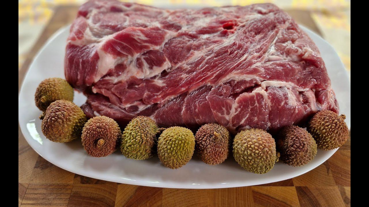 Шашлык из свиной шеи в маринаде из ЛИЧИ в Кефире. смотреть онлайн