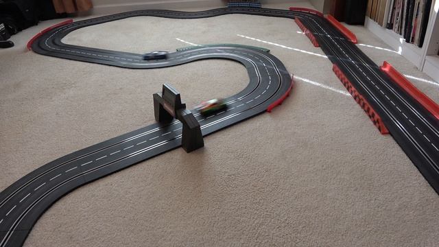 Carrera Racing Ferrari 512 vs Lamborghini GT смотреть онлайн