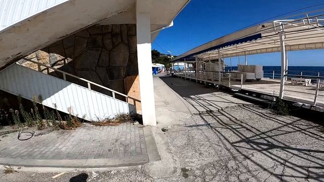 Пляж парк-отеля "Марат", санатория "Родина" и путь к нему. Гаспра. Ялта смотреть онлайн