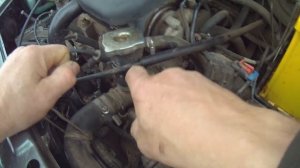 1. Антифриз протекает через радиатор охлаждения двигателя ЛАДА КАЛИНА.